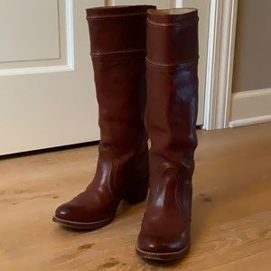 Frye Women’s Tall Boot; brown; size 9